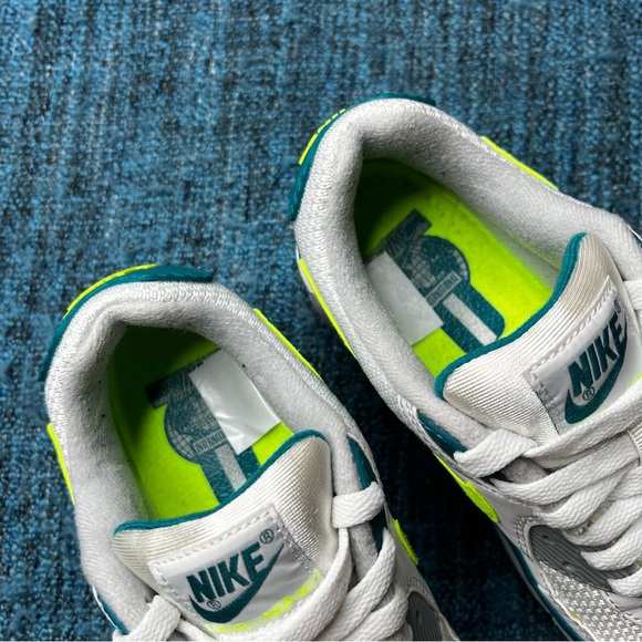 Nike Air Max 90 Sneakers in White Spruce Grey Fog Hot Lime - Picture 5 of 9